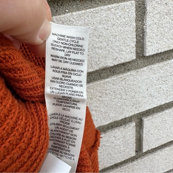 Chico’s Burnt Orange Keyhole Turtleneck Sweater Rust Rib Knit Bell Sleeve Small - Picture 10 of 13